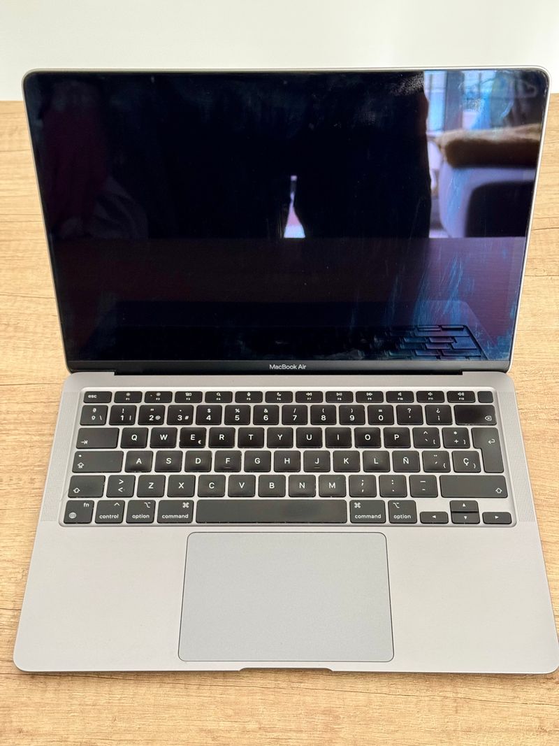MacBook Air M1 13 8GB 512GB Plata