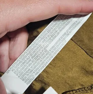 Blusa Bershka Talla S Verde Oliva Con Etiqueta