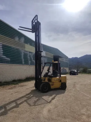 Carretilla elevadora Caterpillar 35