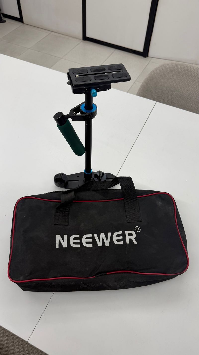 Steadycam Neewer con bolsa