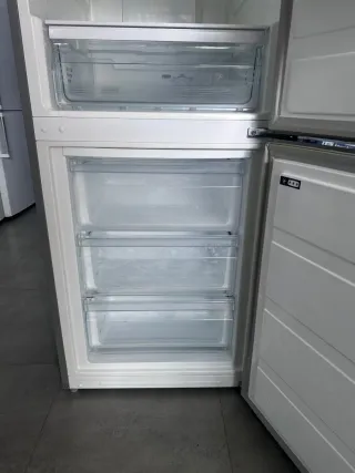 Nevera Combi Corberó con garantía transporte