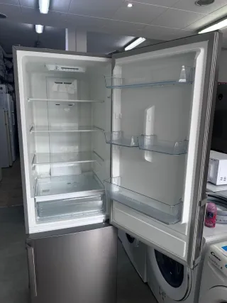 Nevera Combi Corberó con garantía transporte