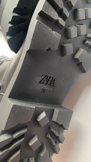 Bota negra Zara Talla 38