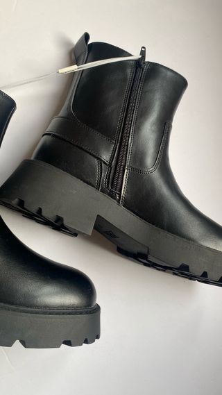 Bota negra Zara Talla 38