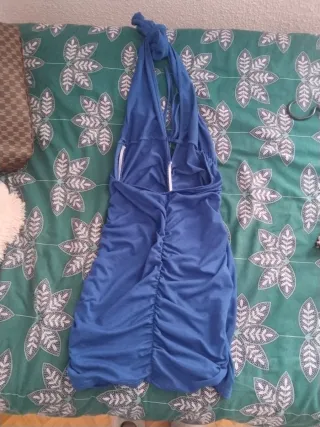 Vestido azul eléctrico espalda descubierta