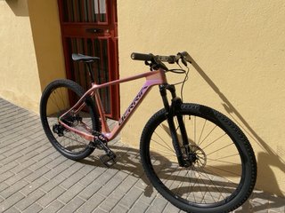 Bicicleta Berria Bravo 5 Carbono MTB