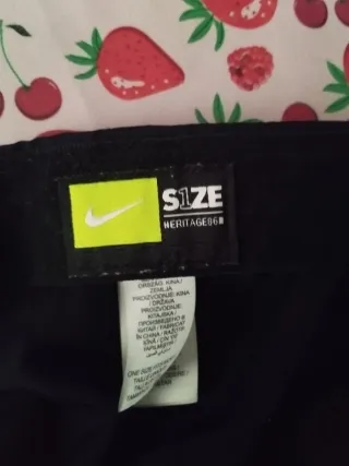 Gorra Nike Gris Oscuro