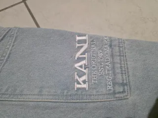 Jeans Karl Kani lavaggio chiaro – taglia M.