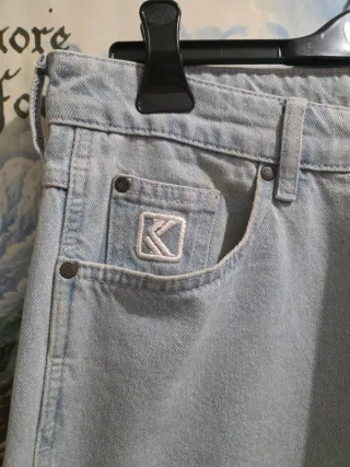 Jeans Karl Kani lavaggio chiaro – taglia M.