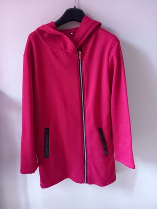 Giacca lunga con zip asimmetrica