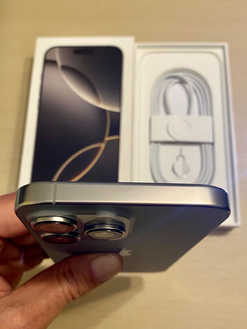 iPhone 16 Pro Max 256Gb Titanio Natural
