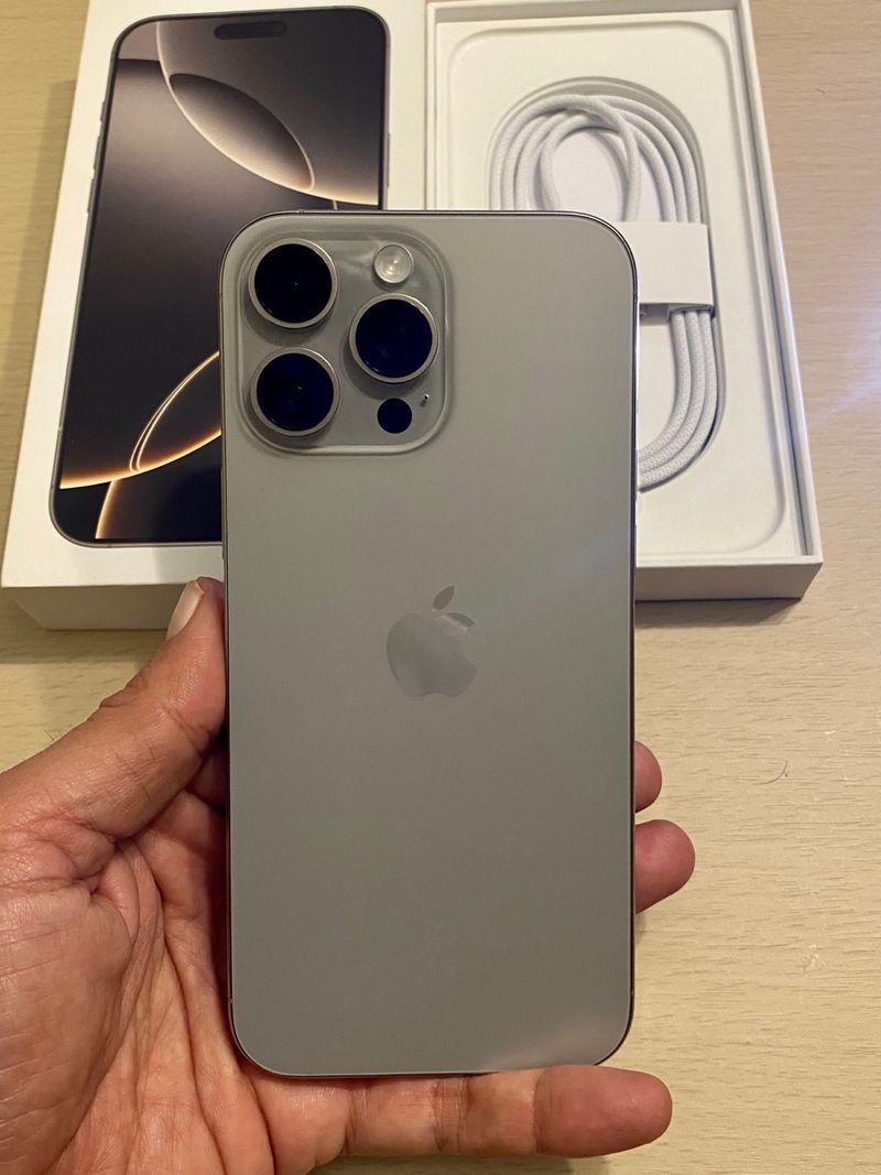 iPhone 16 Pro Max 256Gb Titanio Natural afbeelding 3