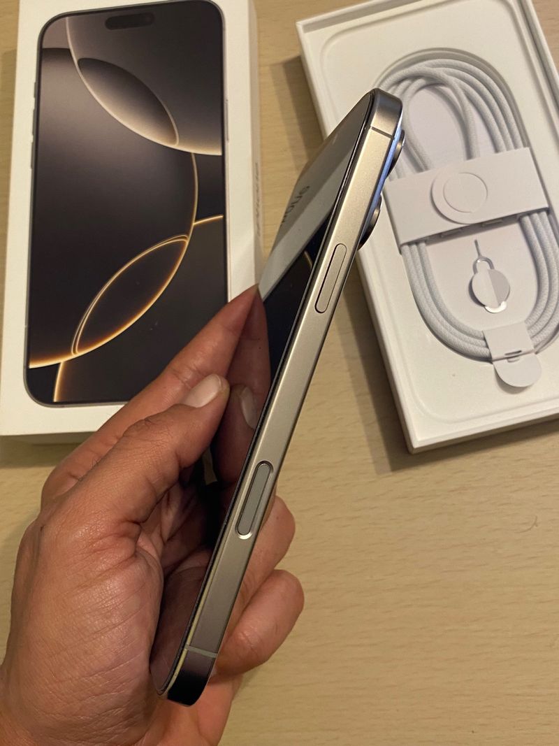 iPhone 16 Pro Max 256Gb Titanio Natural afbeelding 4