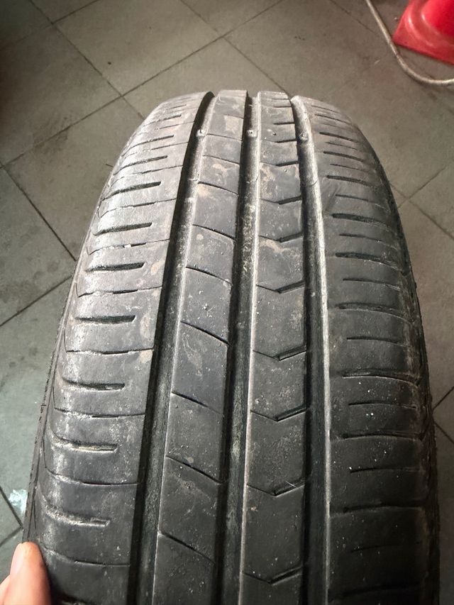 Neumático 185/65R15