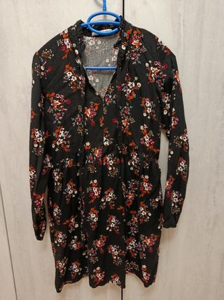 Vestido floral negro