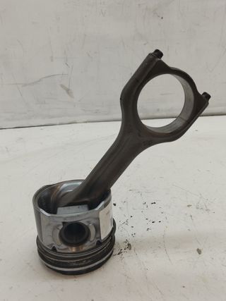 PISTON FORD FOCUS SPORTBREAK (CAP) 688676