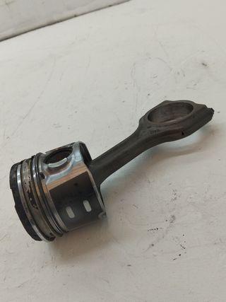 PISTON FORD FOCUS SPORTBREAK (CAP) 688677