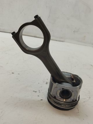 PISTON FORD FOCUS SPORTBREAK (CAP) 688678