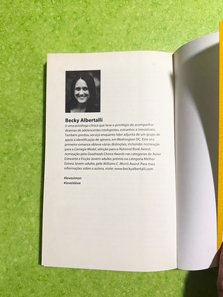 O coração de Simon contra o mundo (Portuguese E...