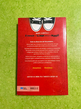 O coração de Simon contra o mundo (Portuguese E...
