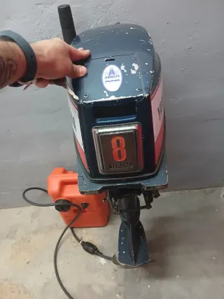 Barco  zodiac con motor 4T 4CV prácticamente nueva