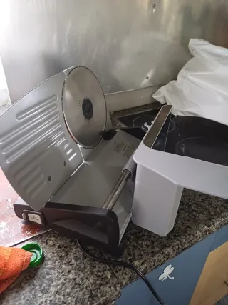 Cortafiambres Eléctrico