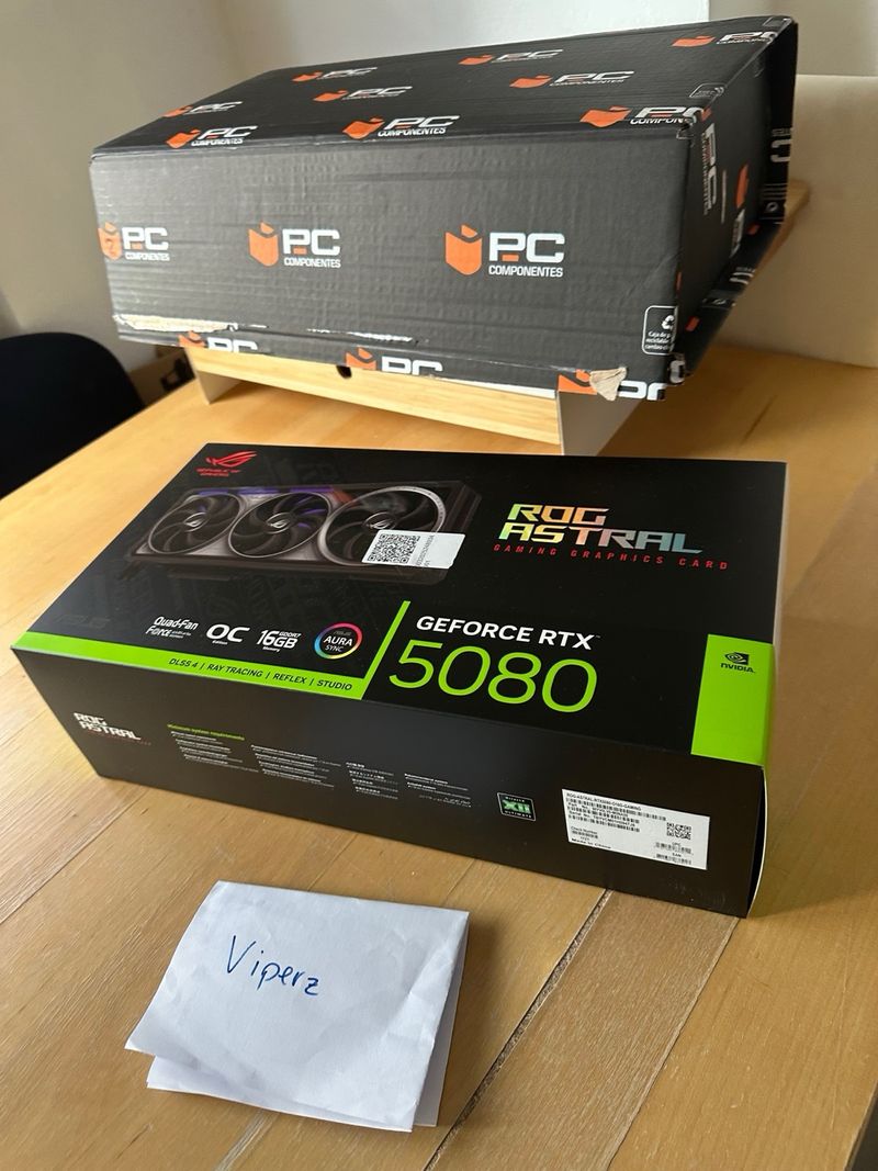 Tarjeta Gráfica ASUS ROG Astral RTX 5080 OC