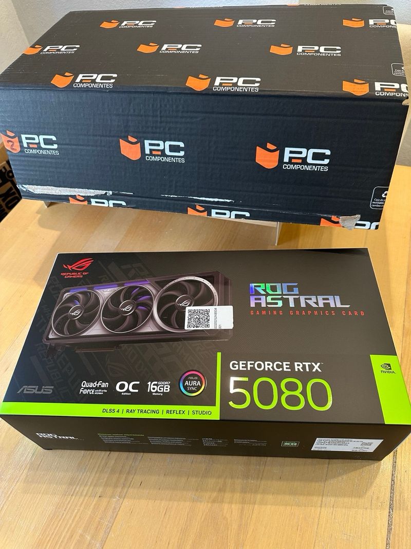 Tarjeta Gráfica ASUS ROG Astral RTX 5080 OC afbeelding 4