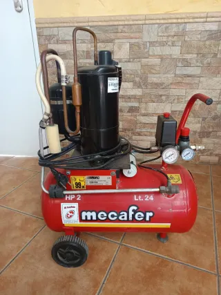 Compresor de aire Mecafer HP 2 Lt. 24