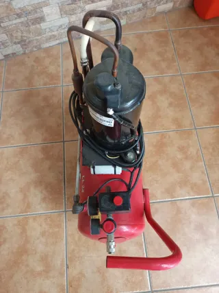 Compresor de aire Mecafer HP 2 Lt. 24