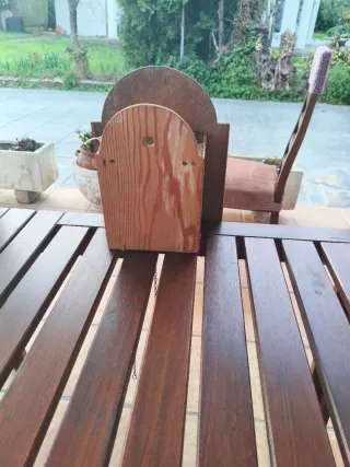 Reloj de pared antiguo con paisaje