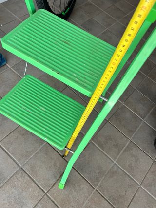 Escalera pequeña plegable verde