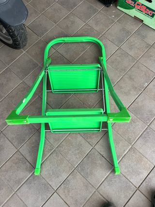 Escalera pequeña plegable verde