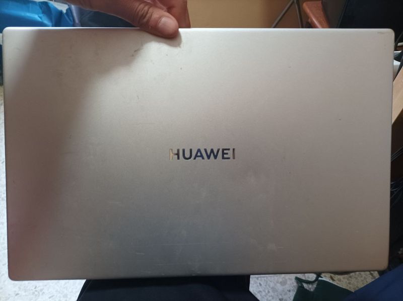 Portátil Huawei para piezas afbeelding 2