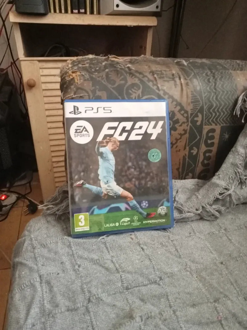 FC 24 PS5 EA Sports