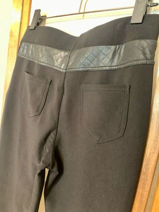 Pantalón legging polipiel elástico