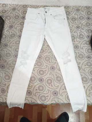 Pantalón vaquero Bershka blanco hombre