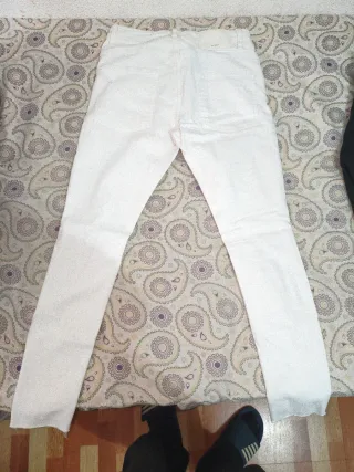 Pantalón vaquero Bershka blanco hombre