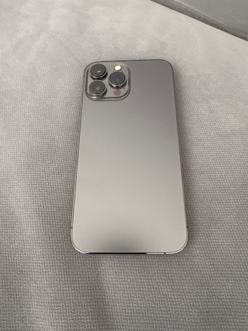 iPhone 13 Pro Max 1TB afbeelding 2