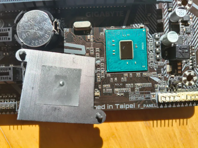 Placa Base Gigabyte H410M H + procesador I3 10100 afbeelding 3