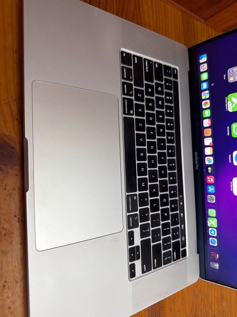 MacBook Pro 16 2019 i7 Plata afbeelding 6