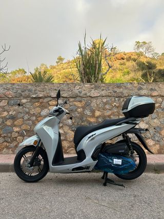 Honda SH 350 Plata/Blanco
