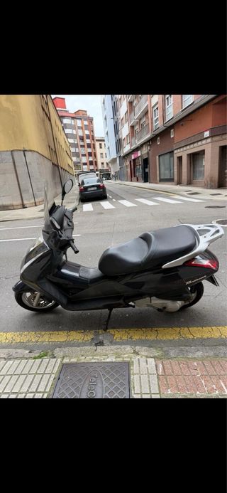Phanteon 125cc Scooter Negra Honda