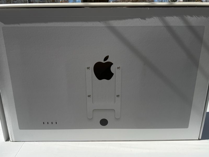 Caja Apple Studio Display 27 afbeelding 4