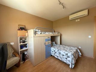 Cama nido con armario, cajonera y colcho