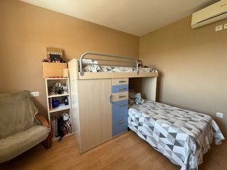 Cama nido con armario, cajonera y colcho