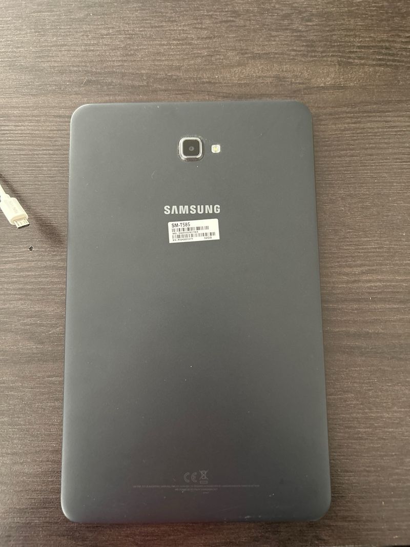 Samsung SM-T585 Tablet Negra