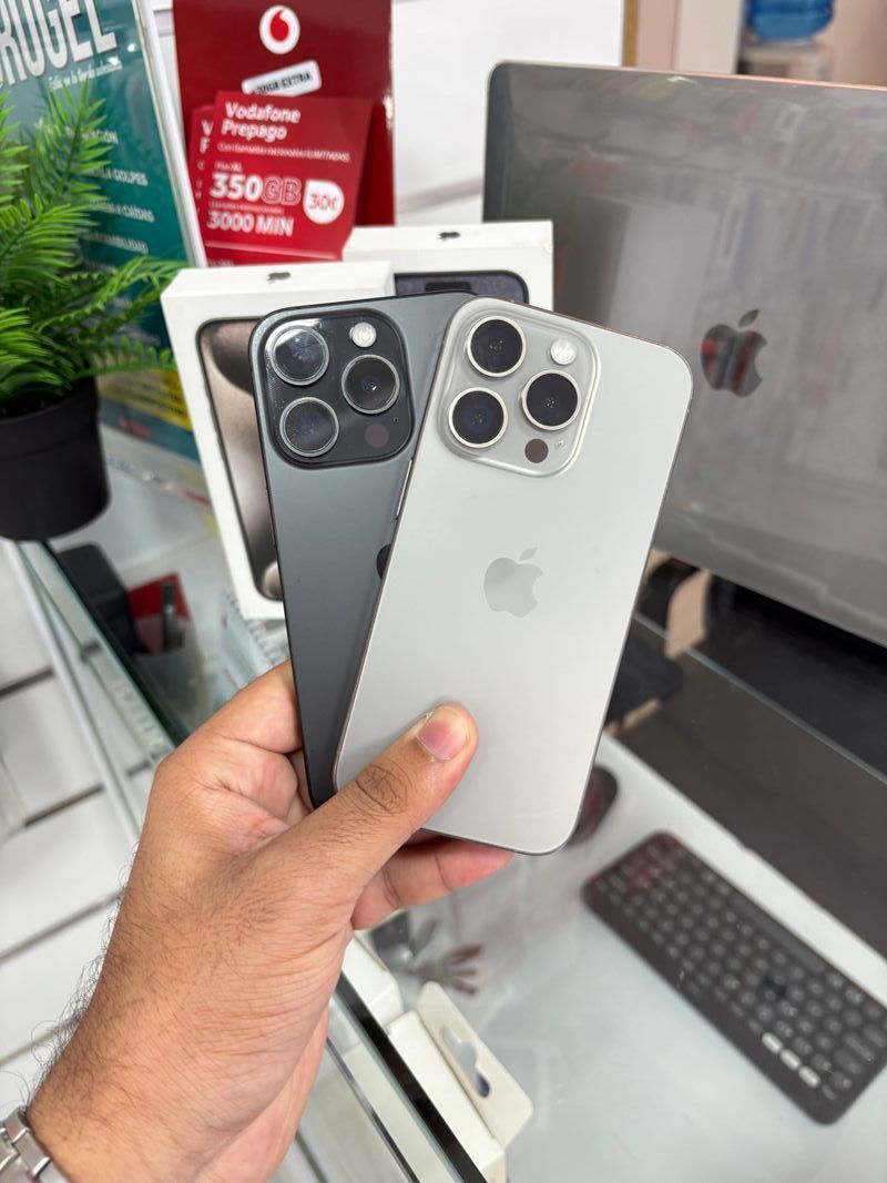iPhone 15 Pro Semi Nuevo afbeelding 5