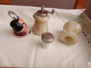 Molinillo y salero vintage mármol