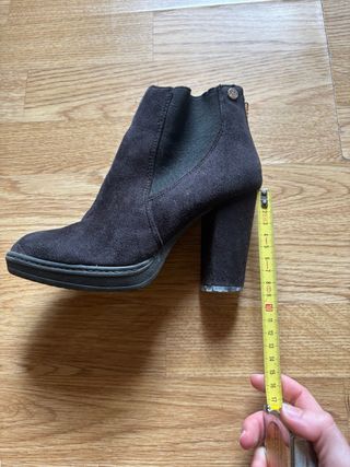 Botines tacón XTI negros